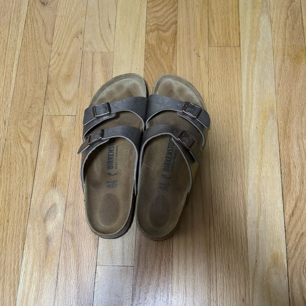 Women's Birkenstock Bronze Arizona Sandals Size 41/265 SKU679 - Picture 2 of 7
